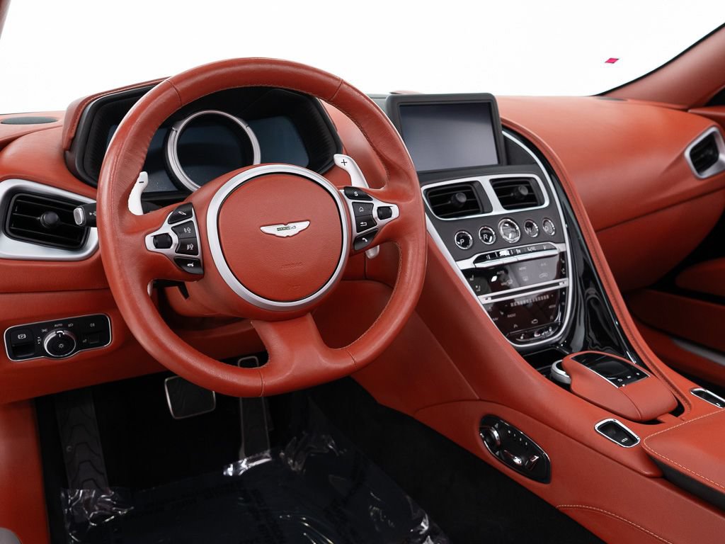 Used 2021 Aston Martin DB11 Volante RWD image 22