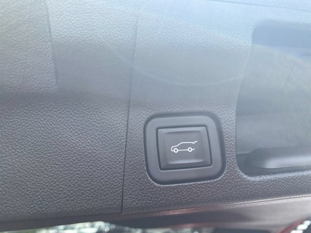 Used 2023 GMC Acadia Denali w/ Denali Ultimate Package FWD image 42