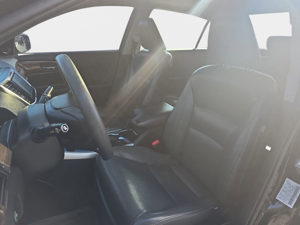 Used 2016 Honda Accord EX image 14