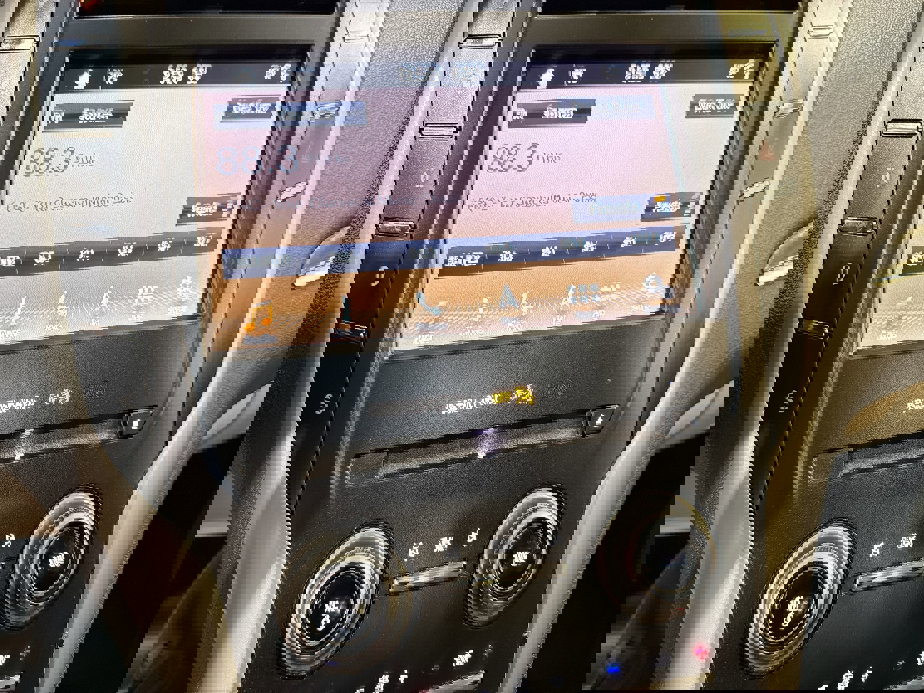 Used 2019 Lincoln MKC Reserve w/ MKC Climate Package image 17