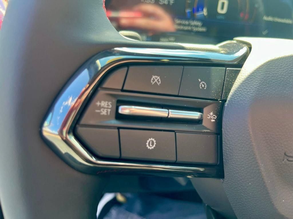 New 2026 Chevrolet Equinox RS w/ Convenience Package III AWD/4WD image 17