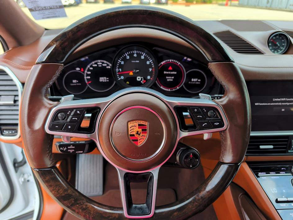 Used 2022 Porsche Cayenne Coupe image 18