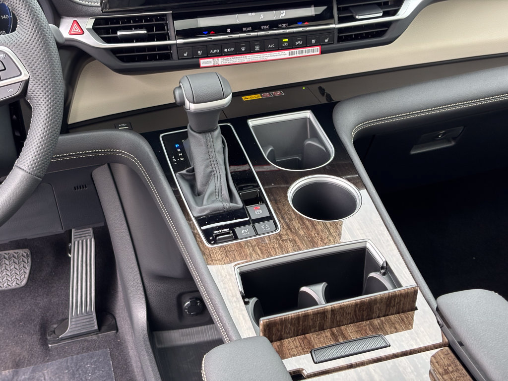 New 2026 Toyota Sienna Limited AWD/4WD image 20