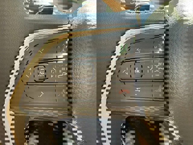 New 2025 Jeep Grand Cherokee Laredo image 13