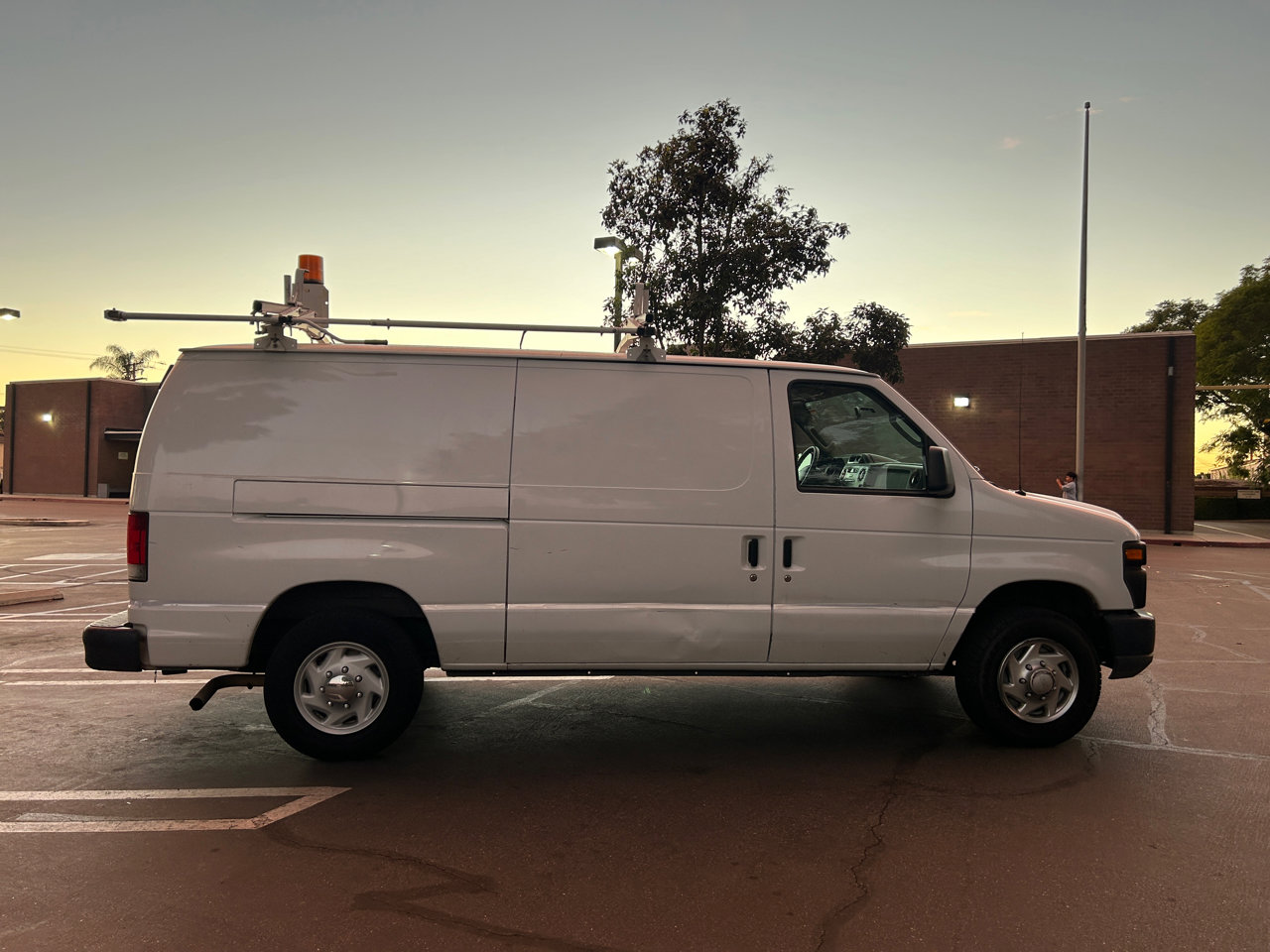 Used 2013 Ford E-150 and Econoline 150 image 6
