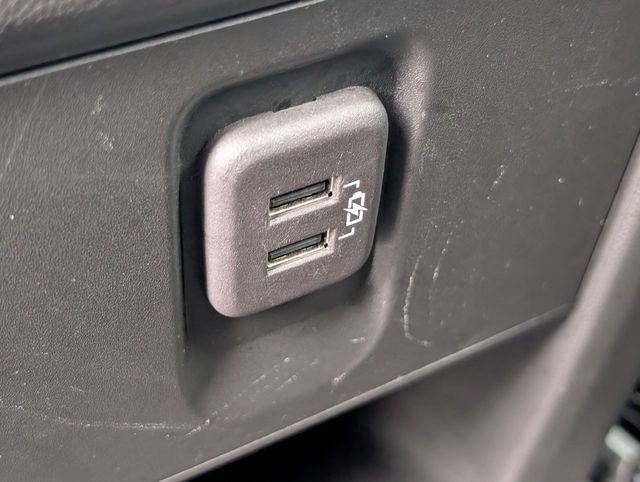 Used 2023 Chevrolet Traverse LT image 26