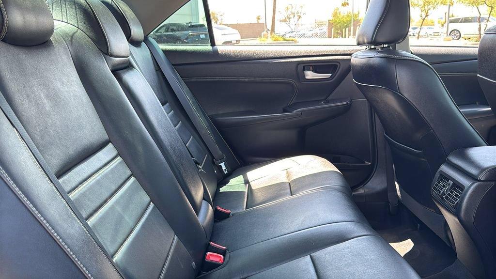 Used 2017 Toyota Camry XLE w/ Moonroof Package FWD image 26