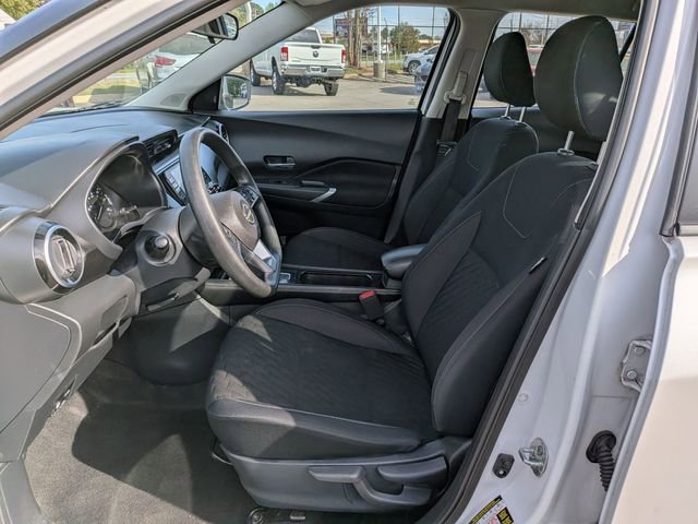 Used 2023 Nissan Kicks SV image 14