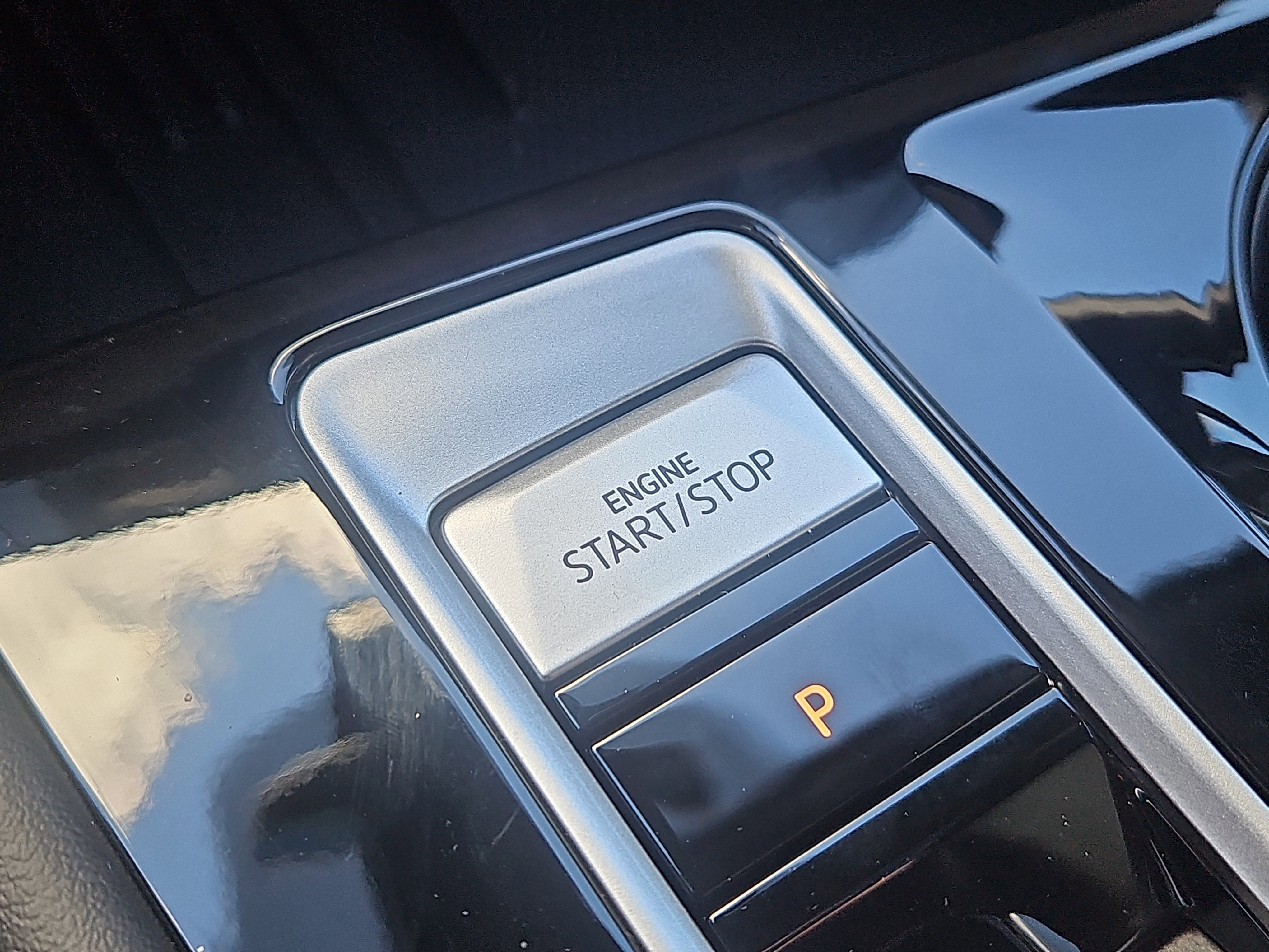 New 2026 Volkswagen Atlas Cross Sport SEL Premium R-Line image 17