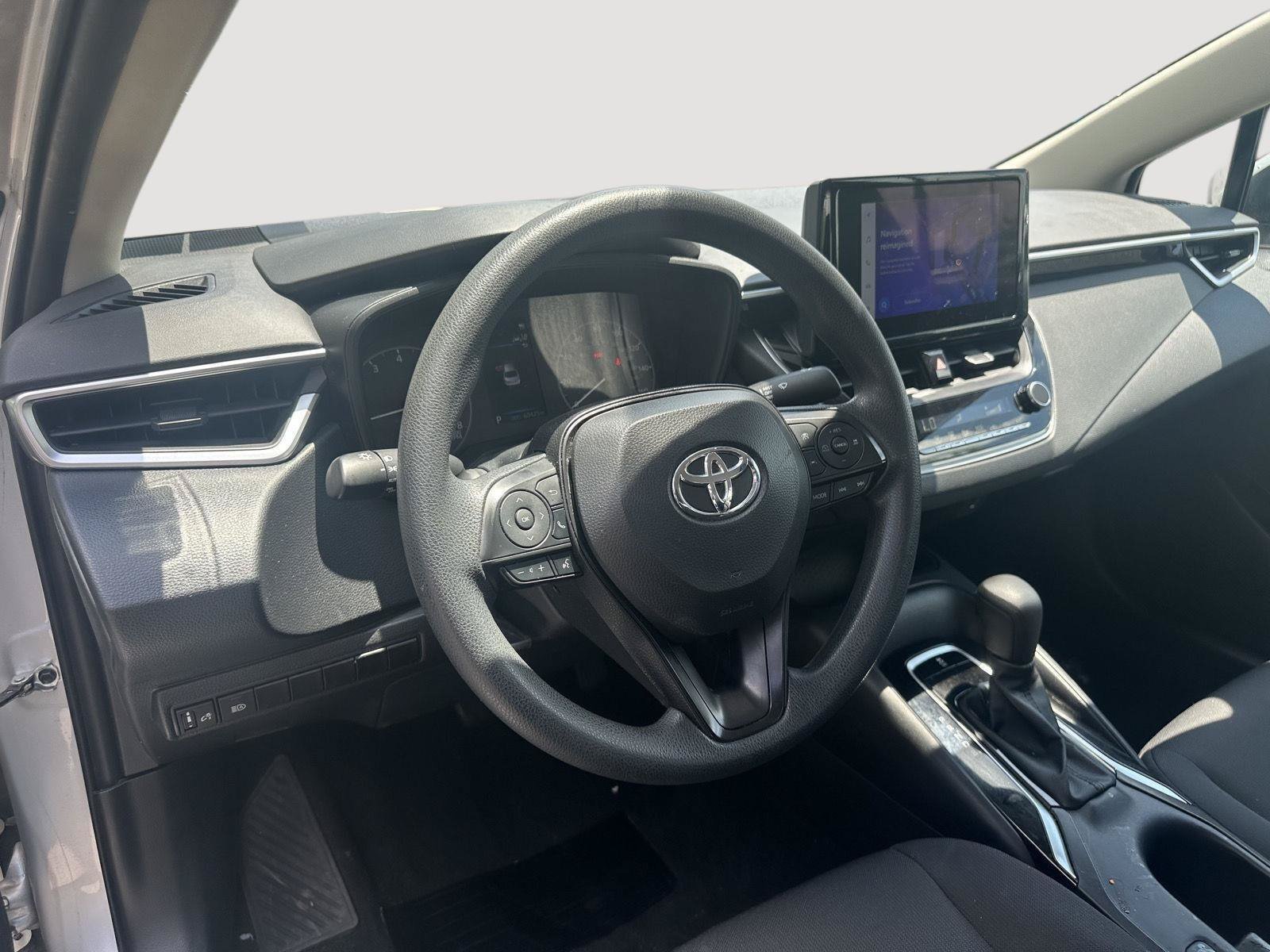 Used 2024 Toyota Corolla LE FWD image 11