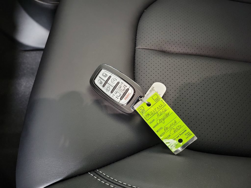 New 2026 Chrysler Pacifica Select FWD image 27