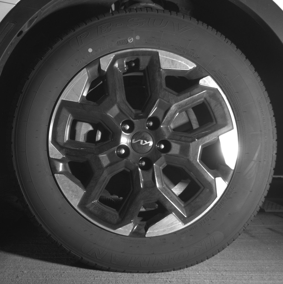 Used 2024 Kia Sorento S FWD image 12