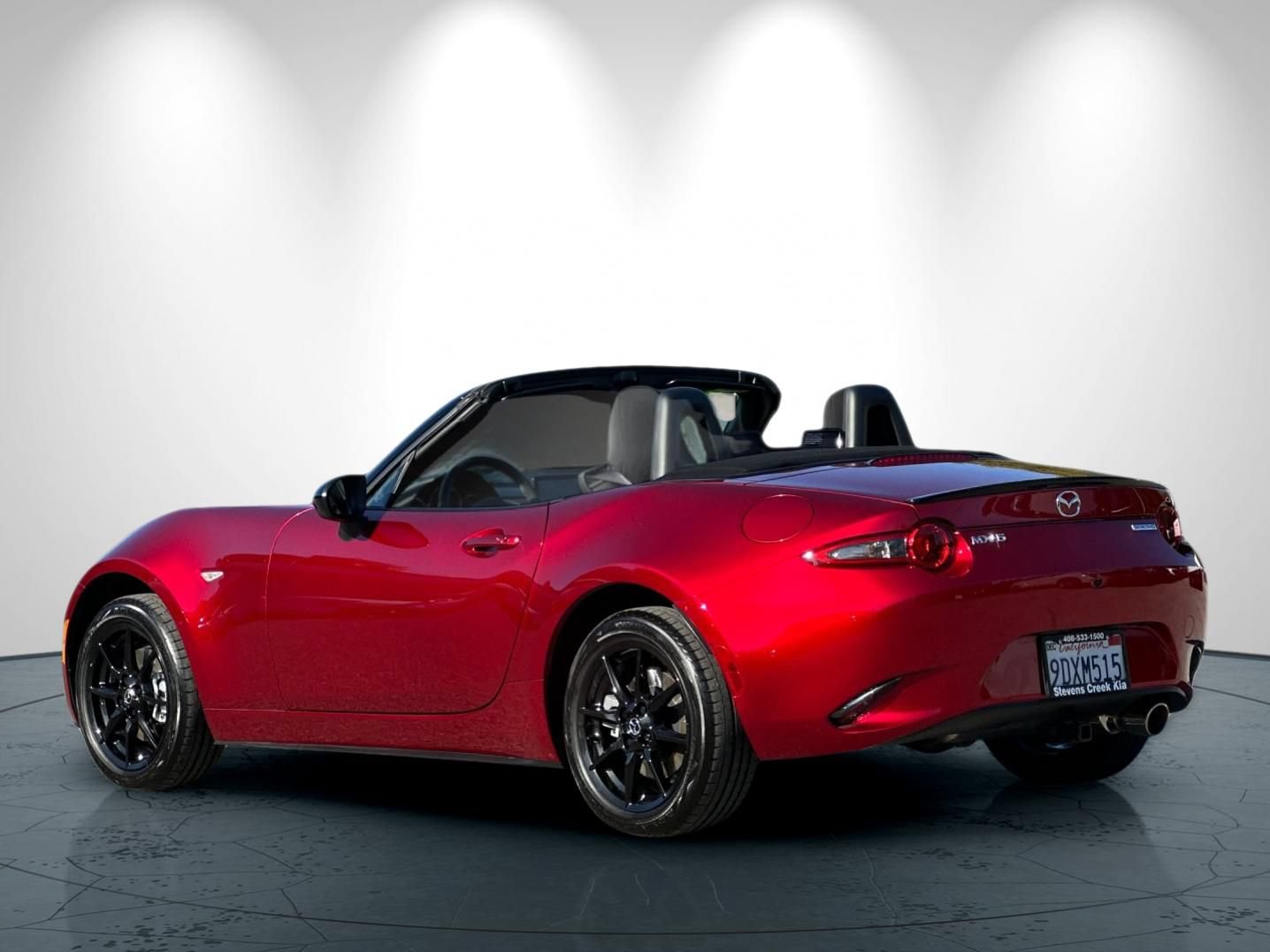 Used 2022 MAZDA MX-5 Miata Sport RWD image 6
