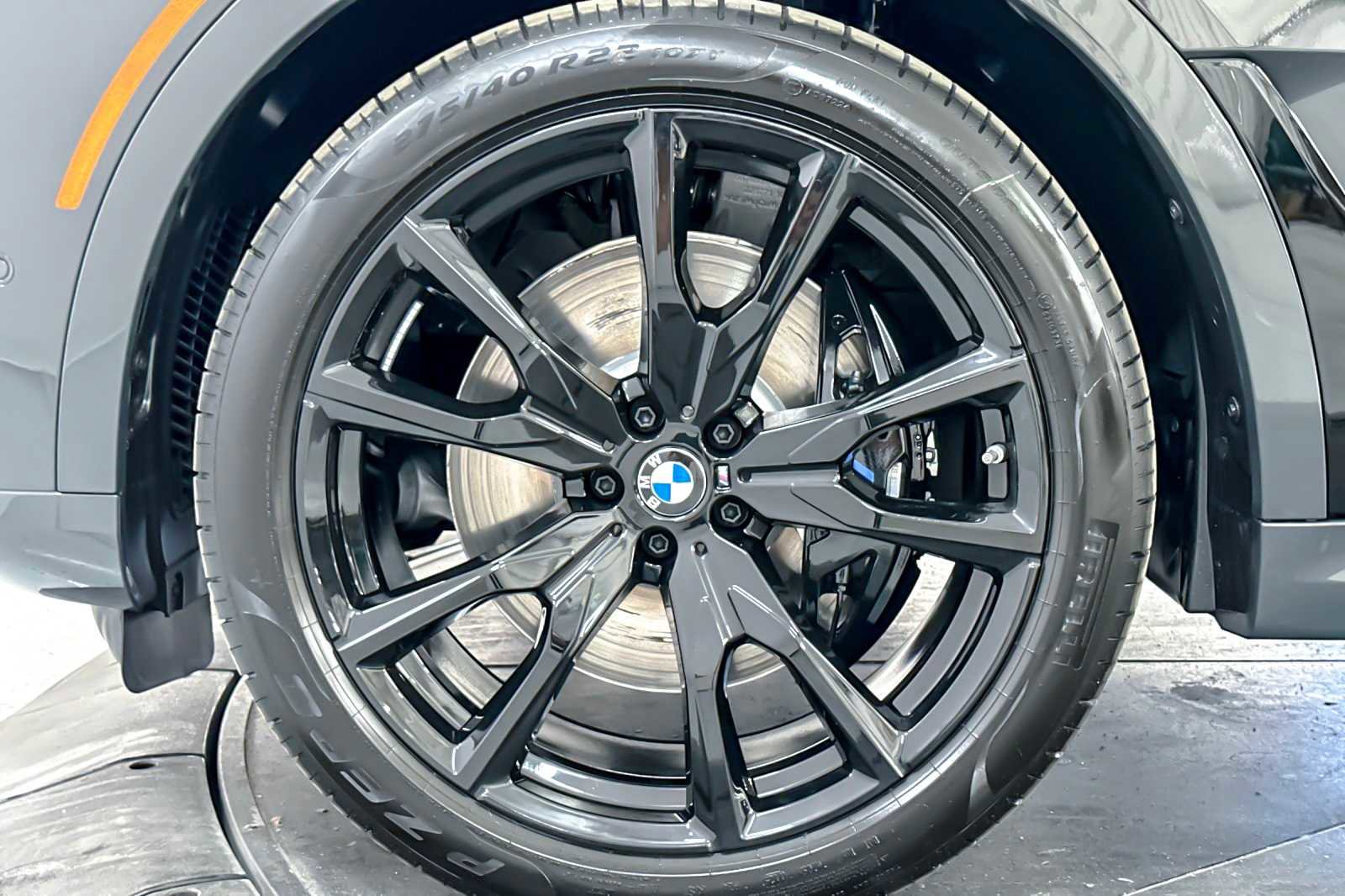 Used 2026 BMW X7 xDrive40i w/ M Sport Package image 25