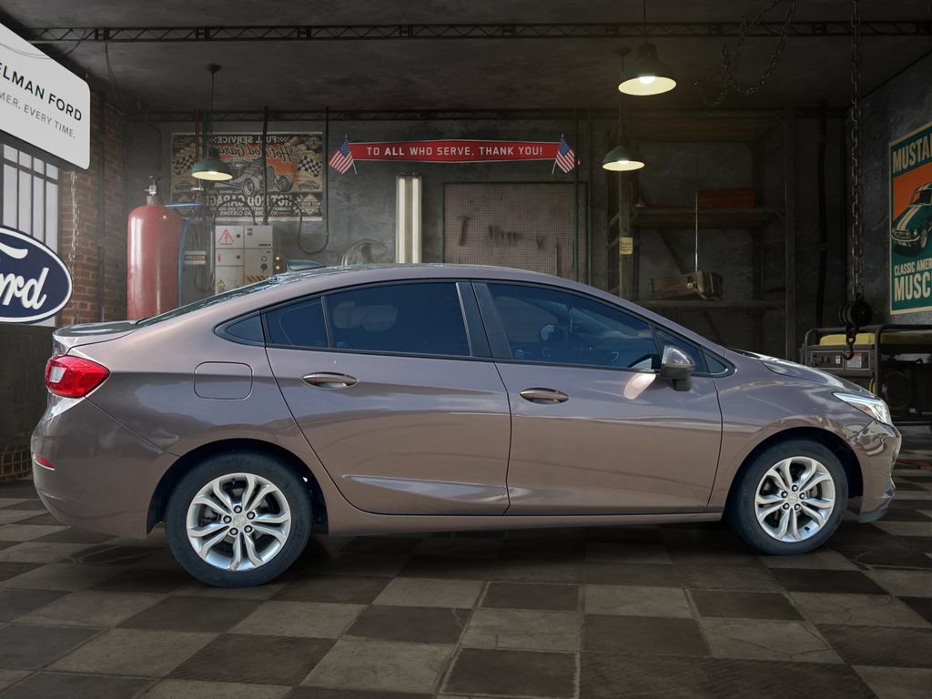 Used 2019 Chevrolet Cruze LS w/ LS Convenience Package FWD image 7