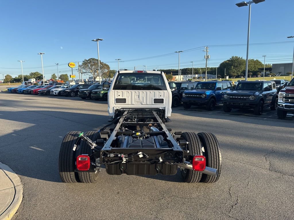 New 2026 Ford F450 XL w/ XL Chrome Package image 4
