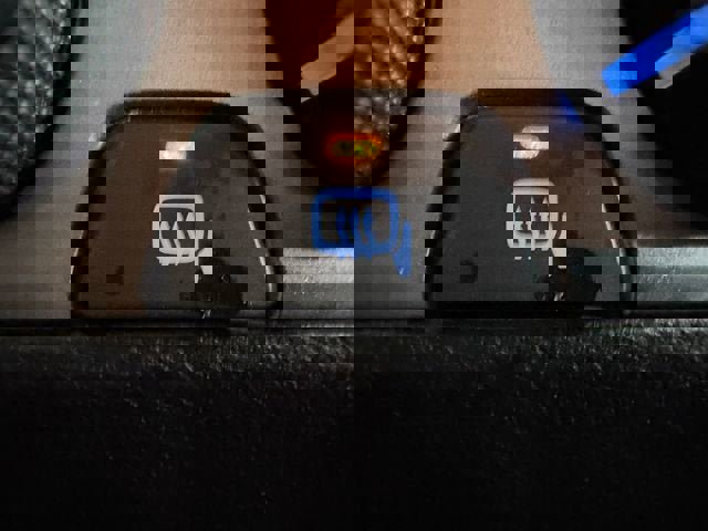 Used 2018 Toyota Tacoma SR image 6