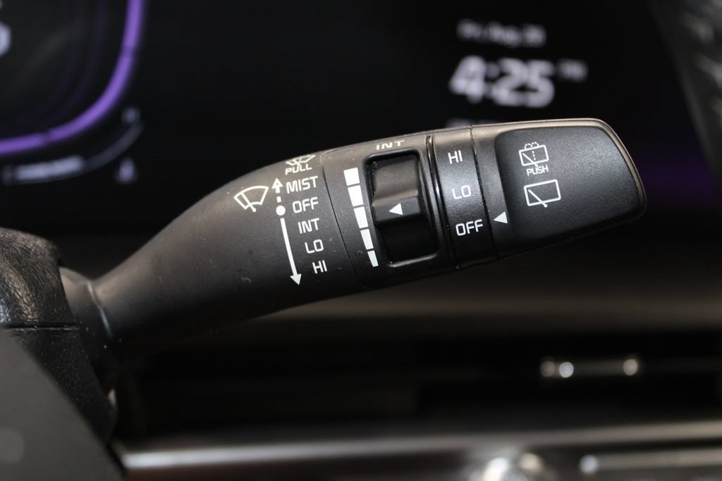 Used 2025 Kia Telluride S FWD image 37