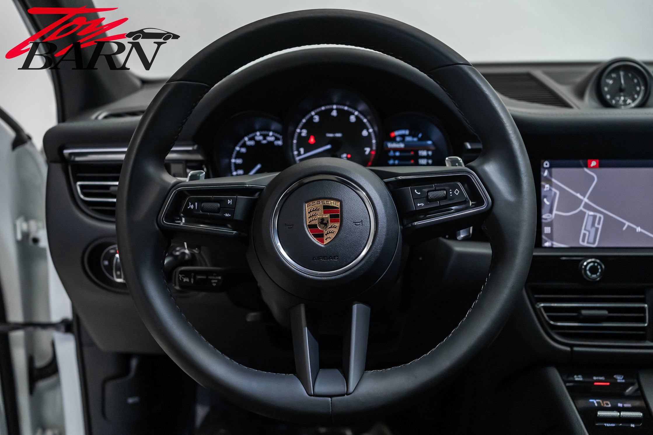 Used 2022 Porsche Macan S image 28