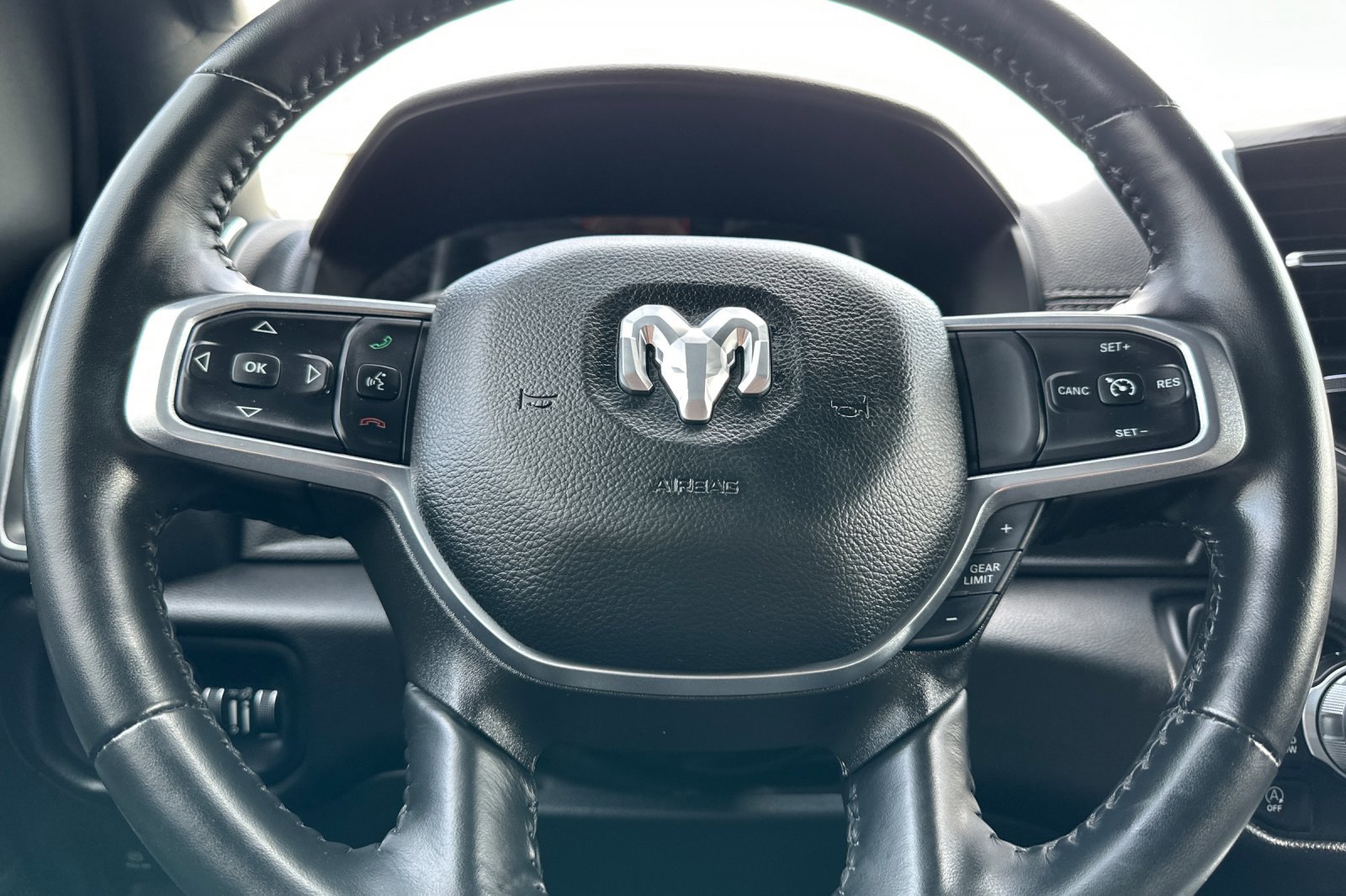 Used 2023 RAM 1500 Laramie image 34