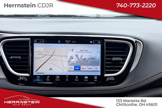 New 2026 Chrysler Pacifica Pinnacle FWD image 8