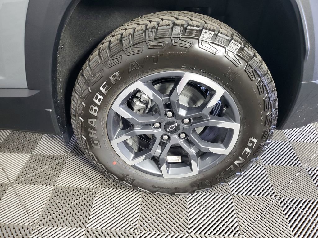 New 2026 Chevrolet Equinox ACTIV FWD image 33