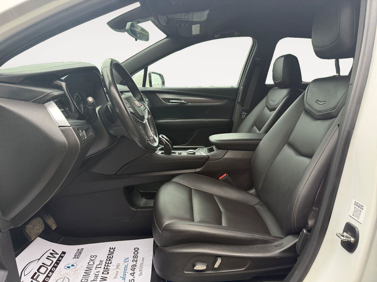 Used 2022 Cadillac XT5 Luxury w/ LPO, Floor Liner Package AWD/4WD image 10