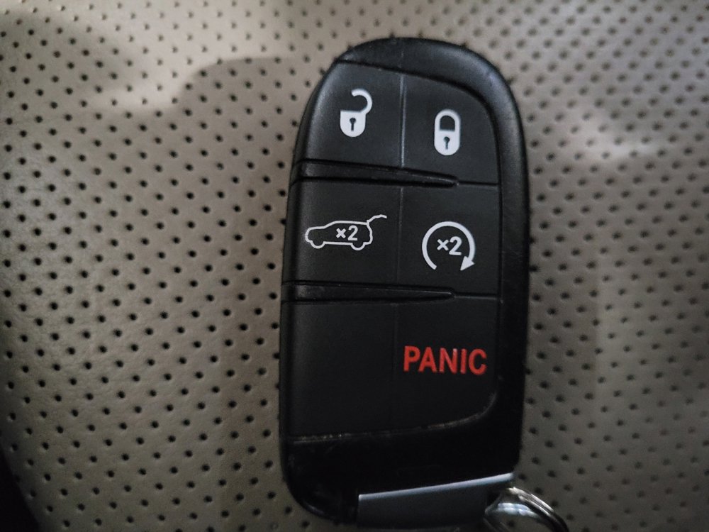 Used 2019 Jeep Grand Cherokee Overland image 32