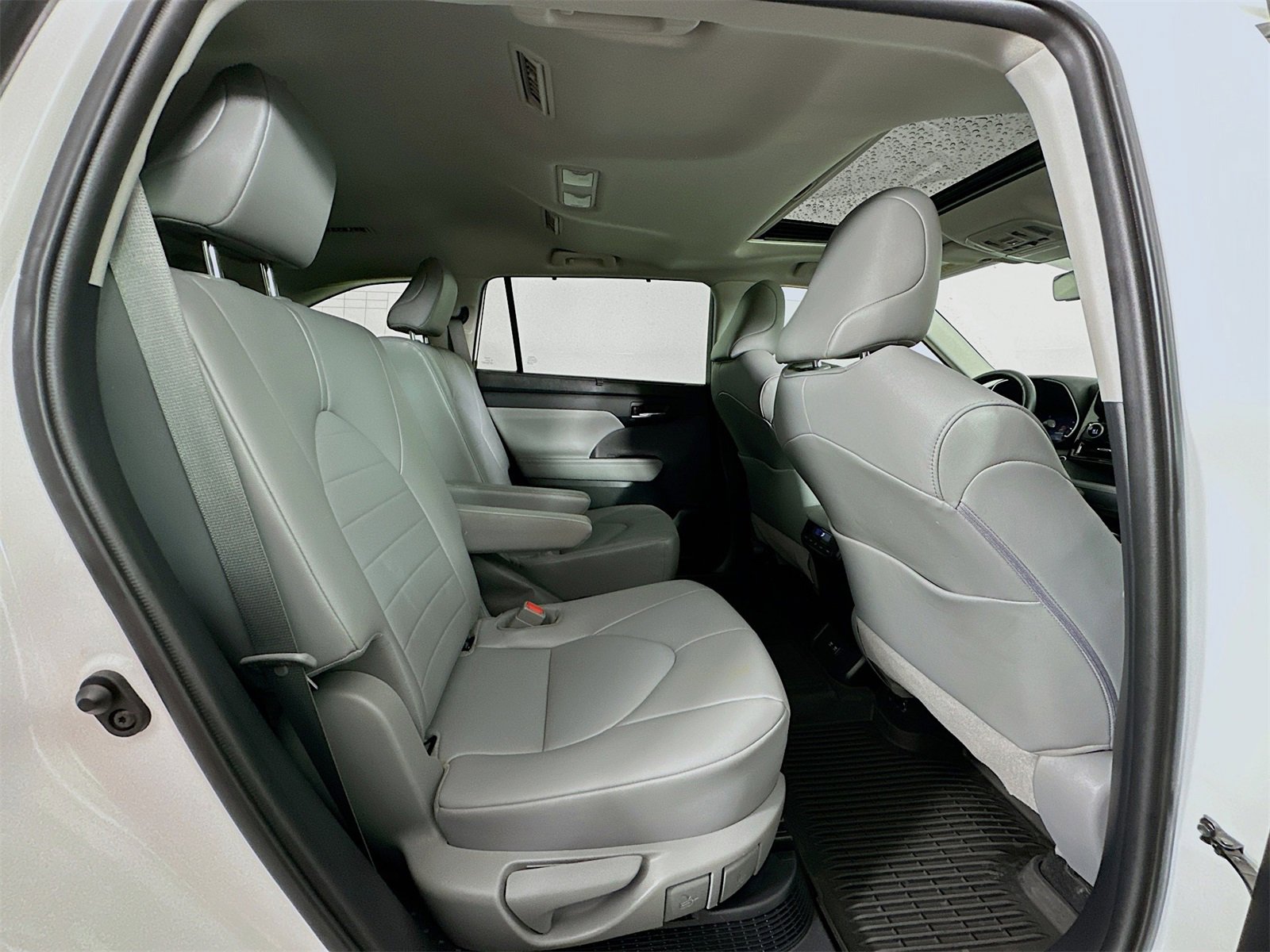 Certified 2021 Toyota Highlander XLE image 29