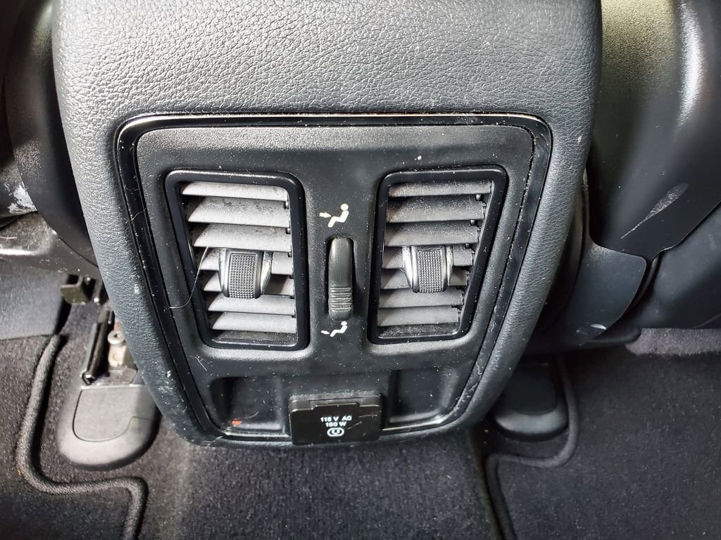 Used 2020 Jeep Grand Cherokee Altitude image 12