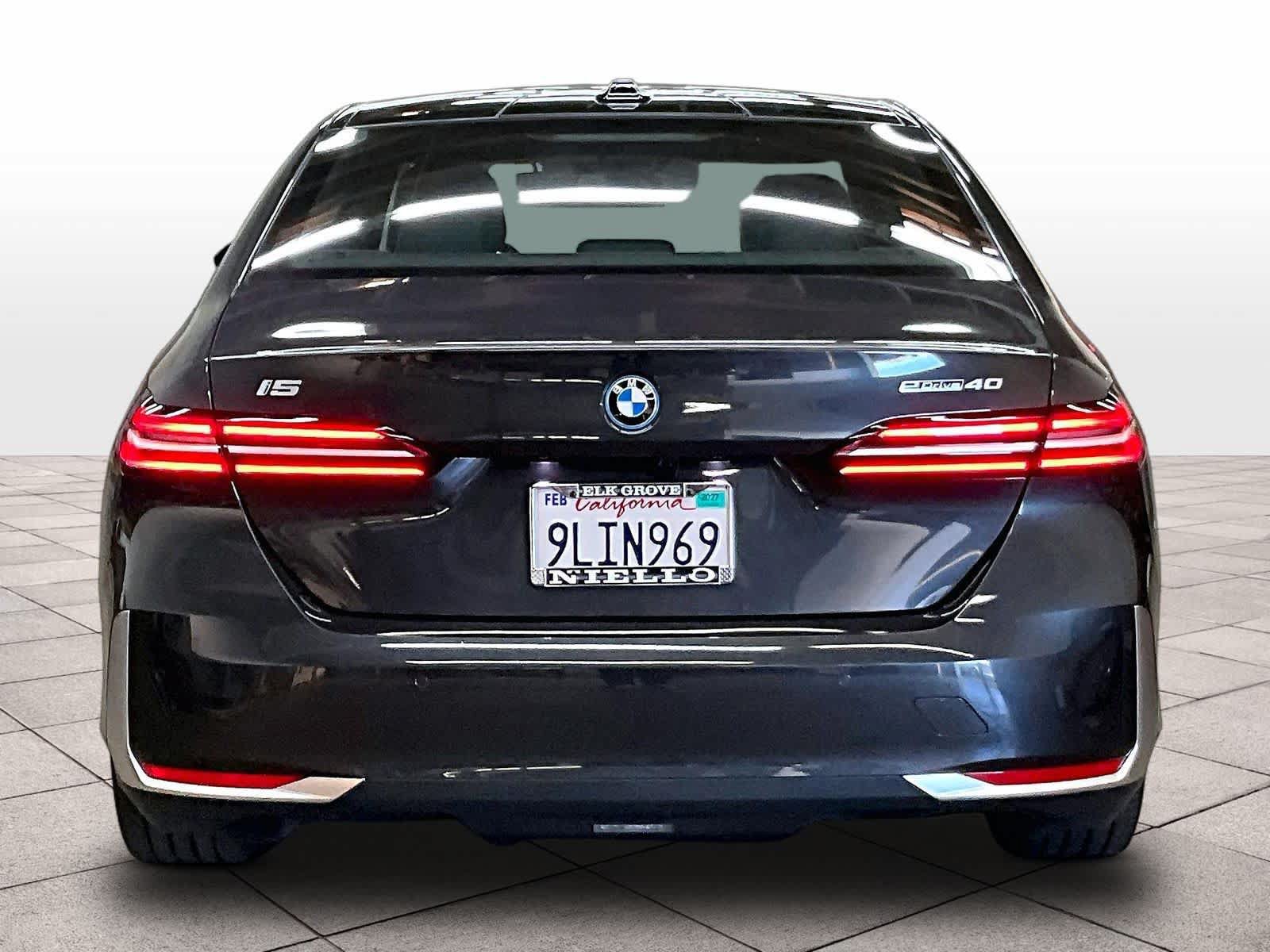 Used 2024 BMW i5 eDrive40i w/ Executive Package RWD image 7