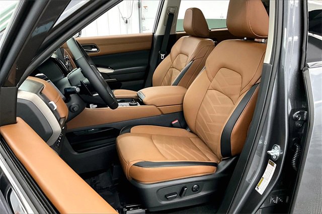 New 2025 Nissan Pathfinder Platinum w/ Cargo Package image 9