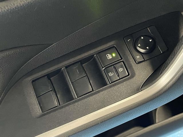 Used 2019 Toyota RAV4 XLE w/ Convenience Package FWD image 19