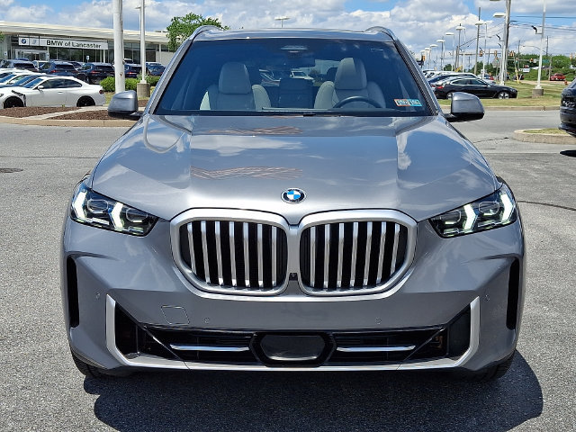 Certified 2024 BMW X5 xDrive40i w/ Premium Package AWD/4WD image 4