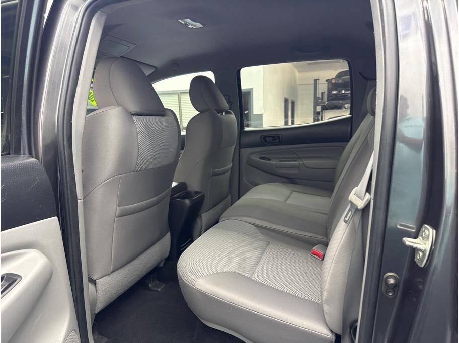 Used 2013 Toyota Tacoma 4x4 Double Cab w/ TRD Off-Road Pkg image 16
