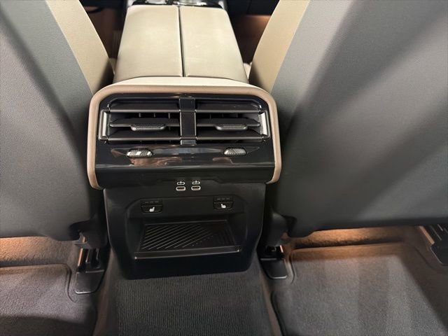 Used 2026 BMW 530i xDrive w/ Premium Package AWD/4WD image 24