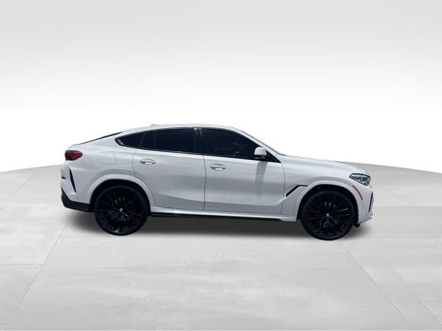 Used 2022 BMW X6 xDrive40i w/ M Sport Package AWD/4WD image 6