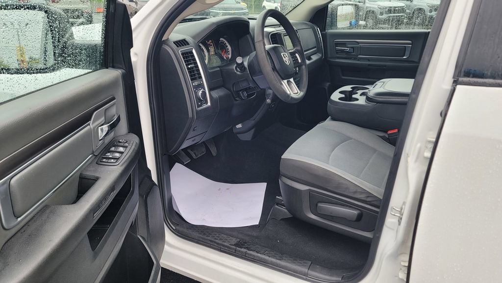Used 2021 RAM 1500 Classic SLT AWD/4WD image 18