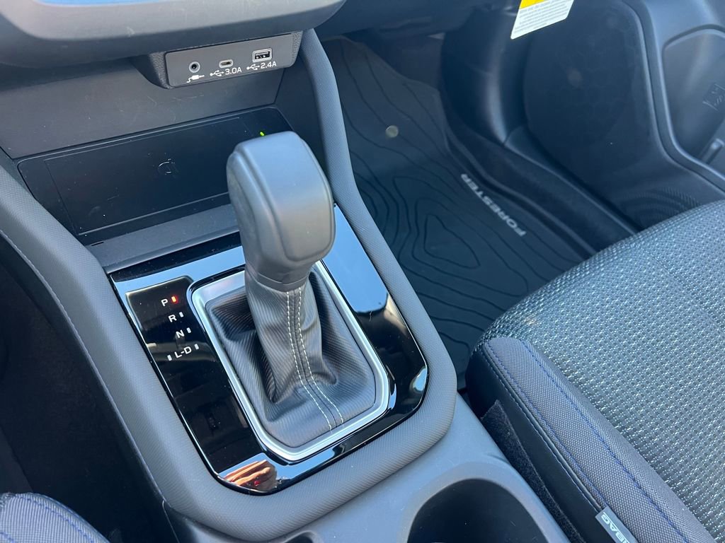 Used 2025 Subaru Forester Premium image 21