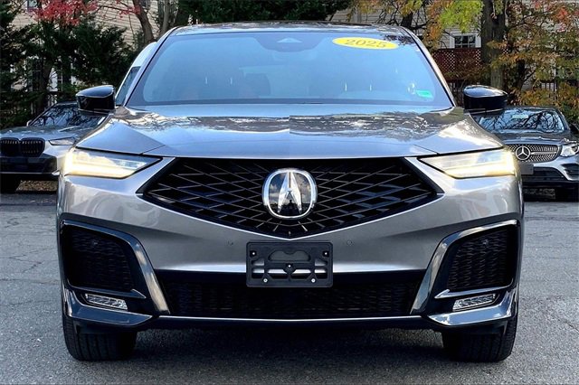 Used 2025 Acura MDX A-Spec image 2