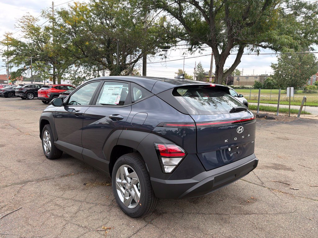 New 2027 Hyundai Kona SE AWD/4WD image 5