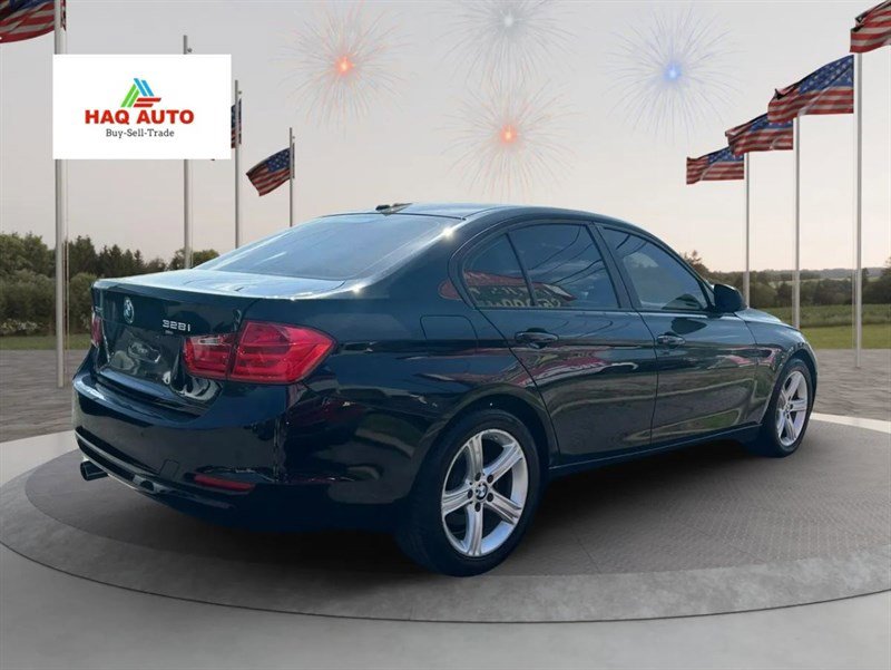 Used 2014 BMW 328i xDrive Sedan AWD/4WD image 5
