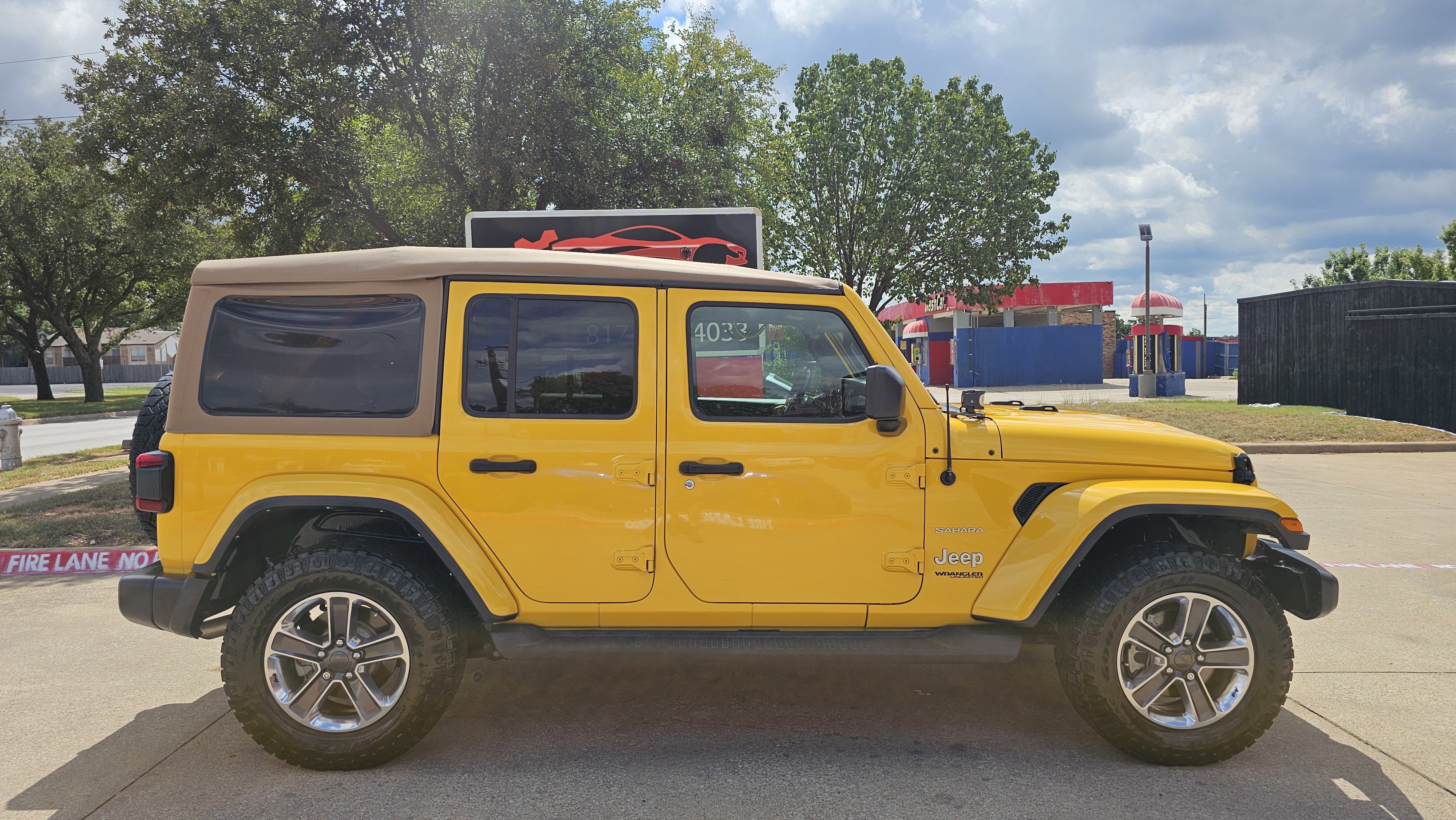 Used 2021 Jeep Wrangler Unlimited Sahara image 7
