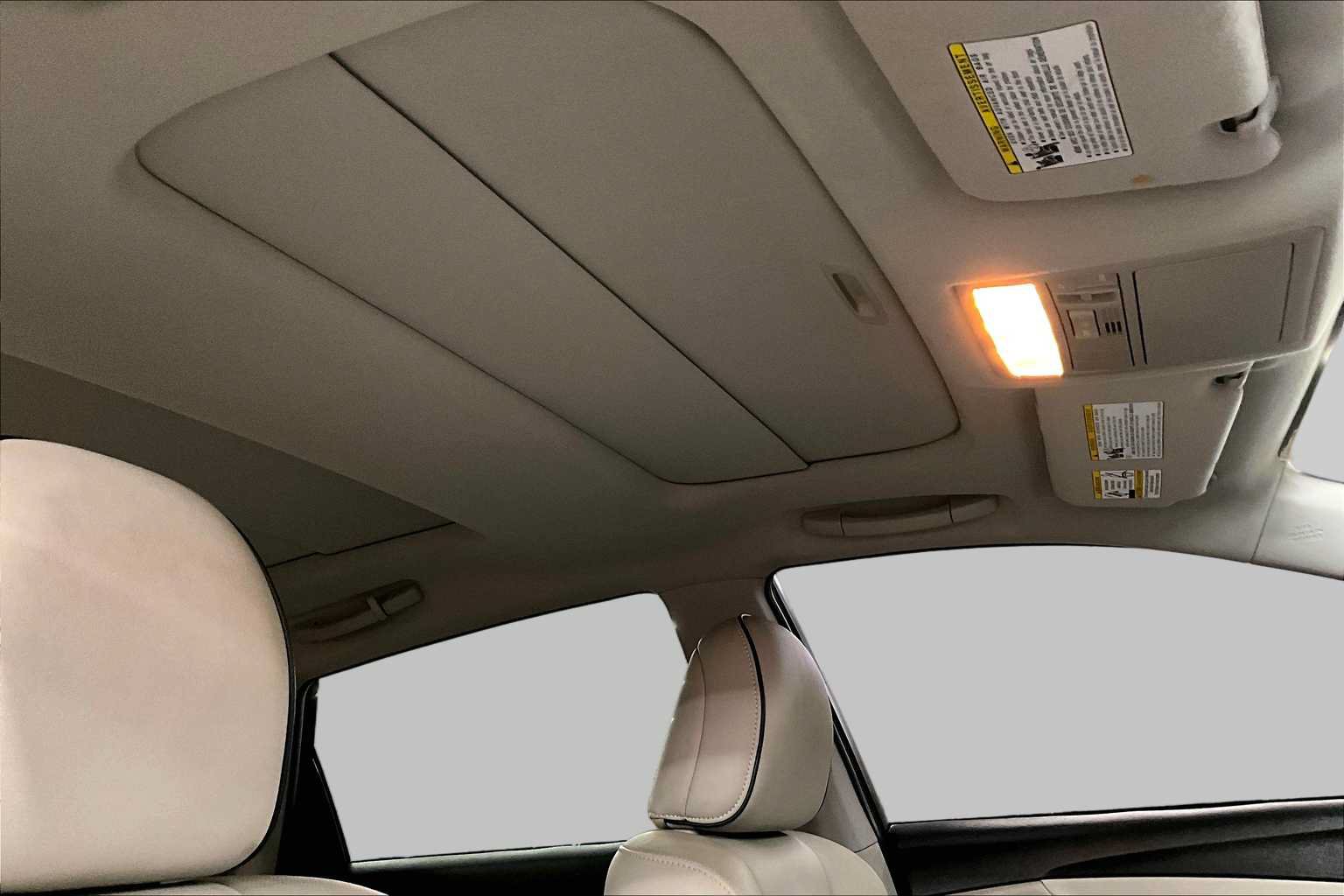 Used 2015 Toyota Venza XLE w/ XLE Premium Package FWD image 14