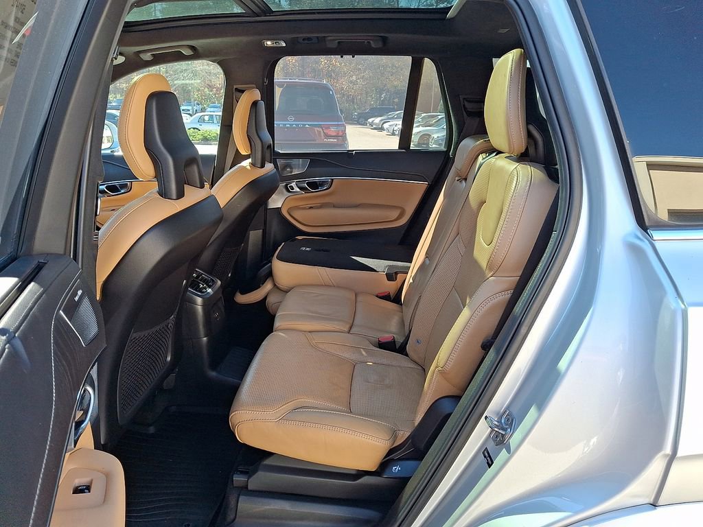 Used 2021 Volvo XC90 T8 Inscription image 11
