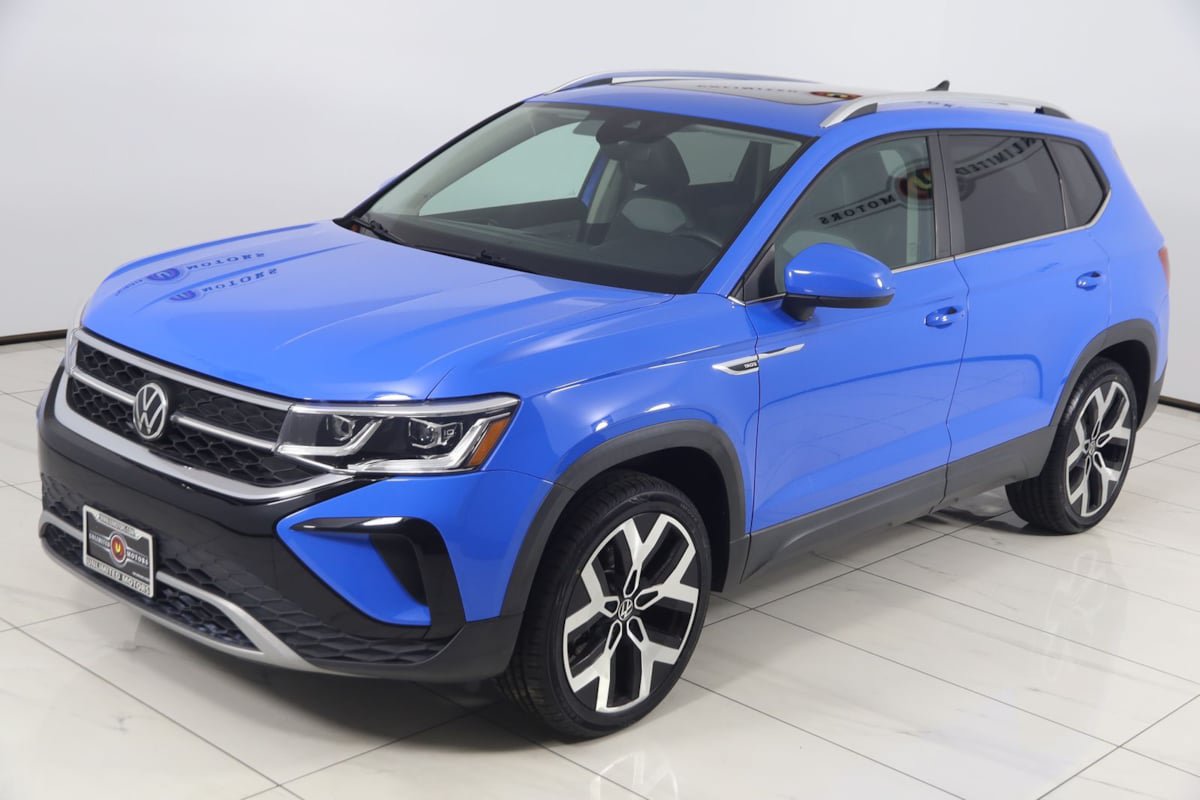 Used 2022 Volkswagen Taos SEL w/ Panoramic Sunroof Package AWD/4WD image 21