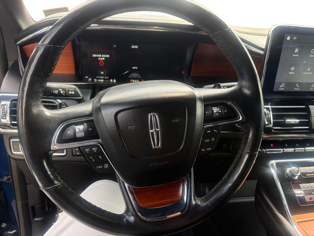 Used 2018 Lincoln Navigator L Reserve w/ Technology Package AWD/4WD image 11