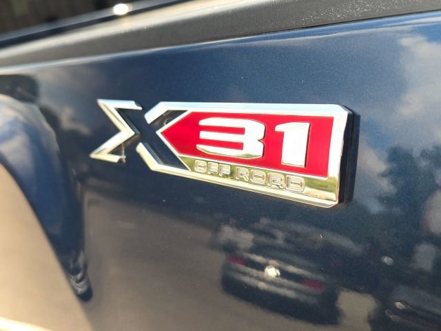 Used 2022 GMC Sierra 2500 SLE w/ X31 Off-Road Package image 10