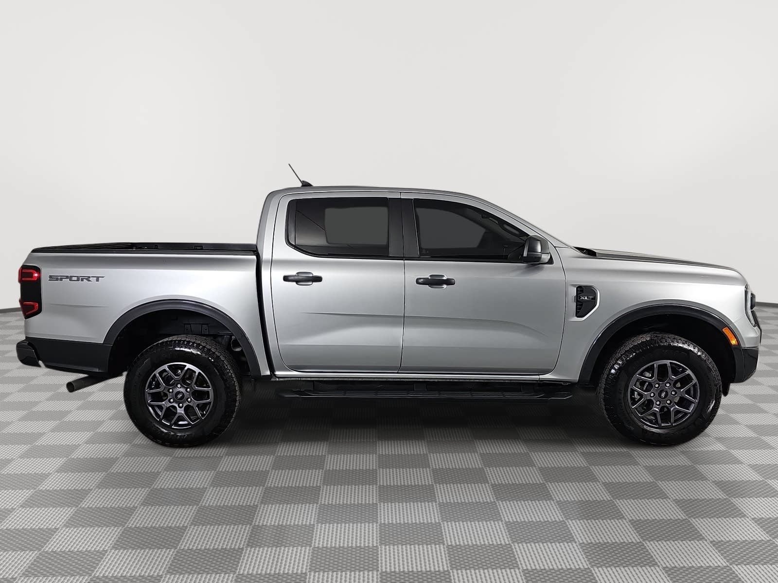Used 2024 Ford Ranger XLT w/ Equipment Group 301A High RWD image 9