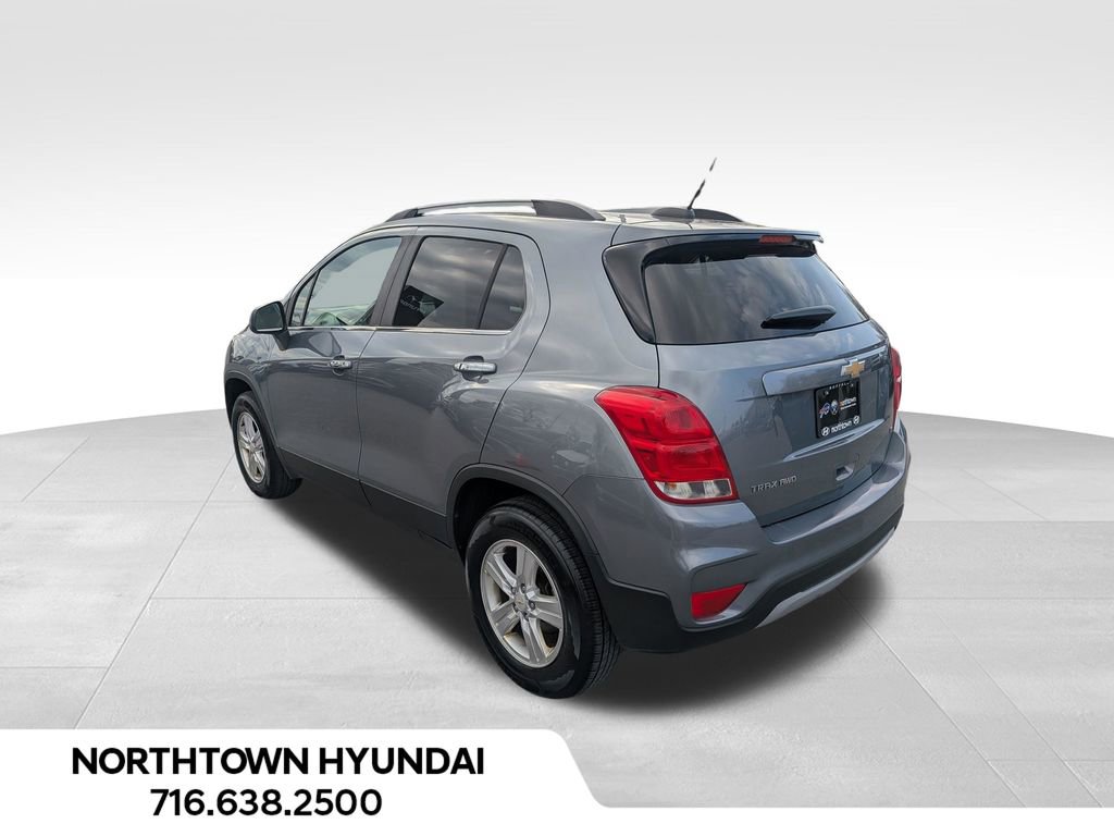 Used 2019 Chevrolet Trax LT w/ LT Convenience Package AWD/4WD image 3